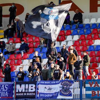 Gli ultras allo stadio