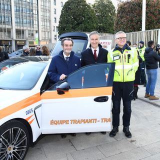 La donazione ad Areu: una Porsche per il trasporto degli organi