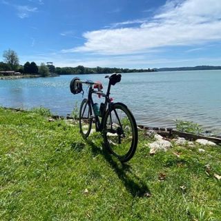 Pedalata serale intorno al lago di Varese
