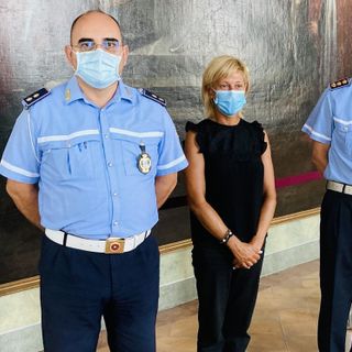 Da sinistra: Francesco Cardella, vice commissario aggiunto dal 1° giugno, il sindaco di Castellanza Mirella Cerini e il comandante della Polizia locale Francesco Nicastro