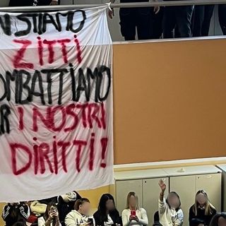 Una foto della protesta dei giovani