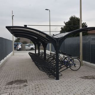 Stazione di Cislago: nuovo deposito gratuito e videosorvegliato per lasciare le biciclette