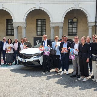 Spettacoli, cultura, dj in piazza per la fine della scuola. È l’estate di Busto