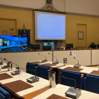 La sala consiliare aspetta i primi verdetti a Busto