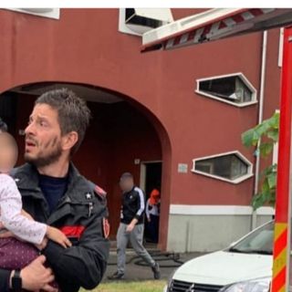La foto postata dall'Arma lo scorso maggio con un militare a Busto