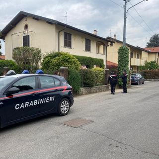 I carabinieri sul luogo della tragedia, a Samarate