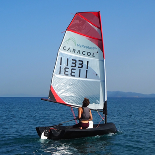 Alla Milano Design Week la prima barca a vela con materiale plastico riciclato: è stampata in 3D