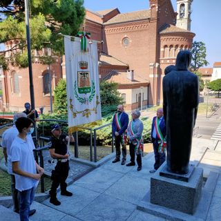 La foto della cerimonia pubblicata da Massimo Poliseno