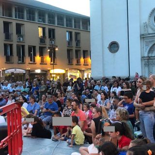 Busto Estate: eventi affollati, pochi negozi aperti