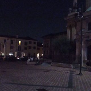 Busto al buio. Lampioni spenti anche in centro