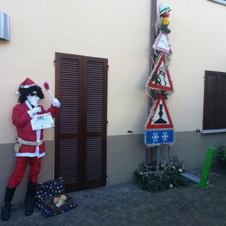Olgiate, al Comando della polizia locale Babbo Natale lancia l'Sos &quot;pappa sospesa&quot;