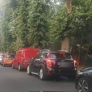 Fin dall'inizio si sono create code in viale Boccaccio