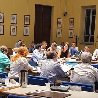 Mozione sulla Pro Patria, tensione in maggioranza. Sabba la rinvia e lascia l’aula