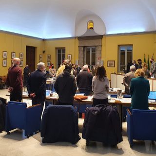 Busto, il Consiglio comunale (con pubblico) si apre nel ricordo di Stella, Zerlatini e Vergerio