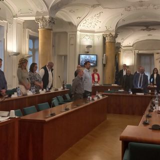 Il Consiglio ha preso il via con un minuto di silenzio per le vittime dell'incidente sul lago Maggiore e dell'alluvione in Emilia-Romagna