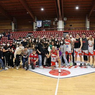 I Knights Legnano festeggiano il successo della “Night School”