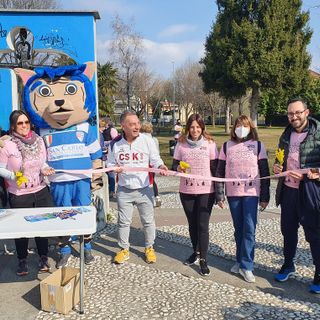 Centro Studi Karate: una camminata rosa con la mascotte della Pro Patria