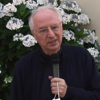 Don Claudio Silva - foto da un video della Bcc Milano