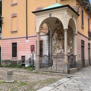 L’appello a tutti i “Carli” di Busto Arsizio per salvare la statua del Borromeo