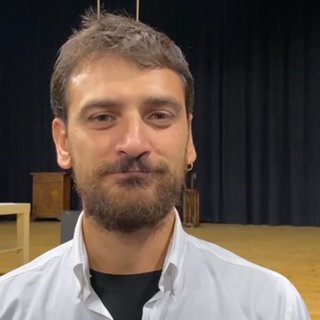 Folgorato a 12 anni su palco: «Ecco perché il teatro insegna ai ragazzi a crescere»