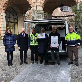 Pacchi dono con alimenti per le famiglie bisognose di Fagnano Olona e per la San Vincenzo di Busto Arsizio