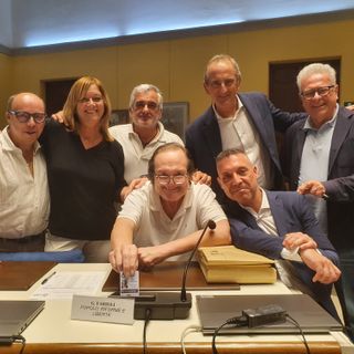 Farioli torna a Palazzo Gilardoni: l’abbraccio di tutta la politica di Busto