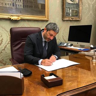 La foto sul profilo Facebook del presidente Fico