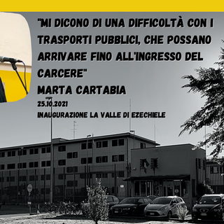 Un flash mob per ottenere la fermata del bus al carcere di Busto. «Anche la ministra Cartabia l'ha detto»