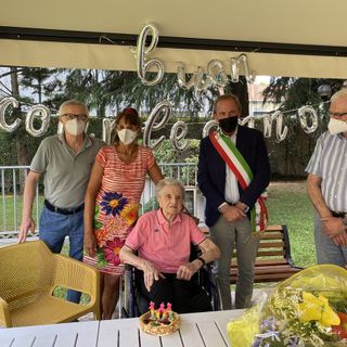 Festa per i 101 anni di Luigia Cappelletti alla Provvidenza