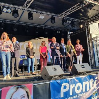 Un evento elettorale di Fratelli d'Italia a Varese