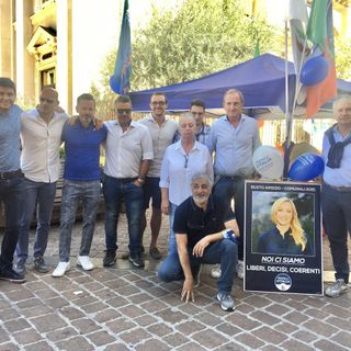 Una domenica colorata di politica a Busto