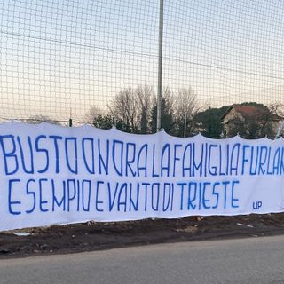Gli ultras tigrotti rendono omaggio alla mamma di Stefano Furlan