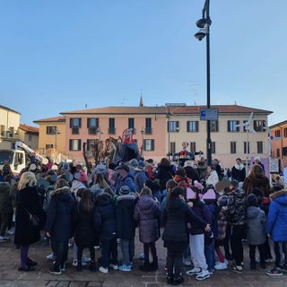 Giöbie prese d’assalto dai più piccoli: «La tradizione deve continuare per sempre»