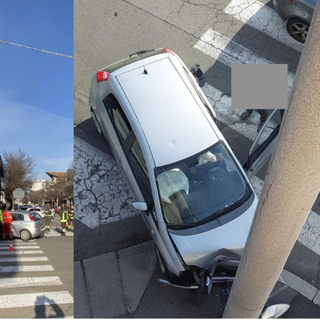 Auto contro palo in corso Italia a Busto: ferito un uomo