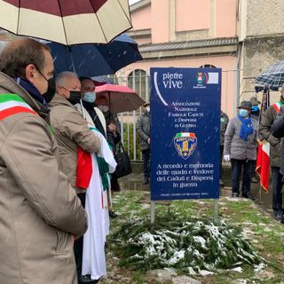 Inaugurata a Borsano la stele in memoria alle madri e vedove di guerra