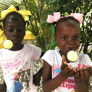 FOTO E VIDEO. La festa e la preghiera: la gratitudine che corre da Haiti a Casa Lelia