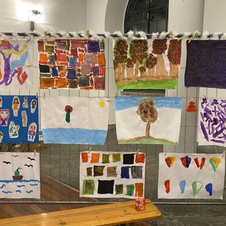 Inclusione è... arte. L’associazione Progetti Fantasia organizza un vernissage con le opere dei ragazzi