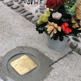 Giornata della Memoria: a Samarate la prima pietra d'inciampo per non dimenticare