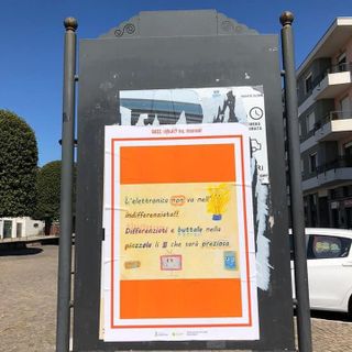 Gli studenti delle medie di Olgiate mandano gli adulti a scuola di riciclaggio