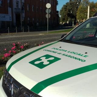 Motociclista sedicenne ferito a Caronno Pertusella, ciclista caduto a Saronno