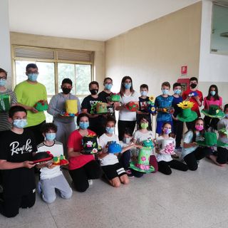 Studenti protagonisti del progetto &quot;Da un fiore... a un cappello&quot;