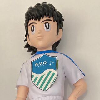Oliver Hutton con il logo di Avo Academy
