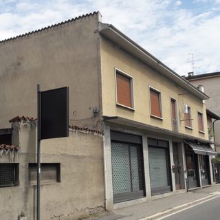 Ex sede della Lega a Cassano, oggi anonima