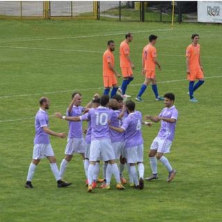 I giocatori del Legnano, domenica, riabbracceranno i tifosi allo stadio (foto aclegnano.it)