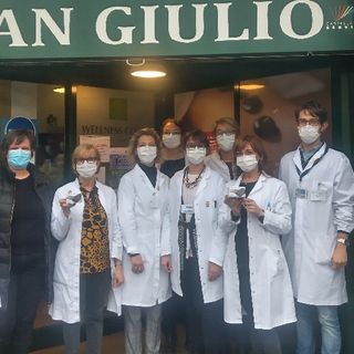 La farmacia comunale dona quattro saturimetri a cittadini castellanzesi