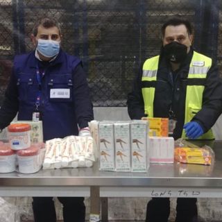 Contenevano sostanze vietate e pericolose, oltre quattromila confezioni di cosmetici sequestrate a Malpensa