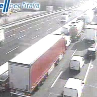 La situazione in A8 registrata dalle telecamere di Autostrade per l'Italia