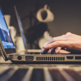 «Lei è accusato di pedopornografia». Ma è l'ennesima mail truffa