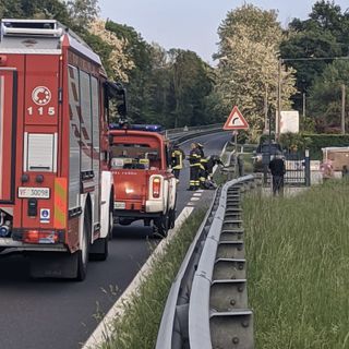 Brebbia, auto fuori strada sulla Vergiate-Besozzo: ferito un uomo di 42 anni