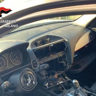 Rubavano volanti e cruscotti: i carabinieri smantellano banda di moldavi